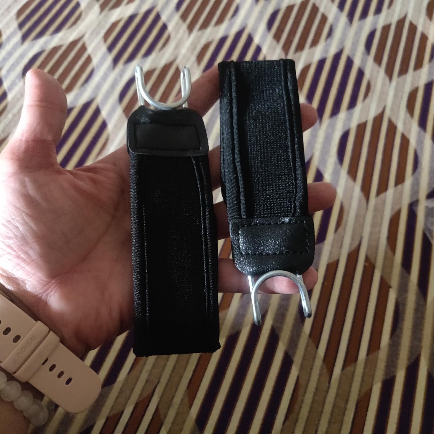 Cinturón sin hebilla - vista adicional en uso